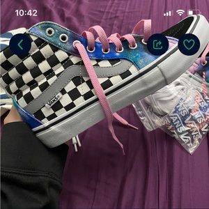 Vans custom made shoes. Worn once, great condition! Comes w 2 diff laces.size8